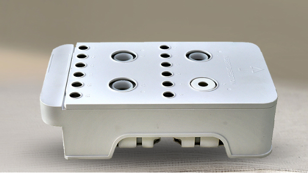 塑膠外殼注塑加工出現(xiàn)脆裂怎么辦？