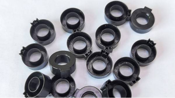 正規(guī)<i style='color:red'>塑料注塑模具加工</i>定制互感器塑料制品